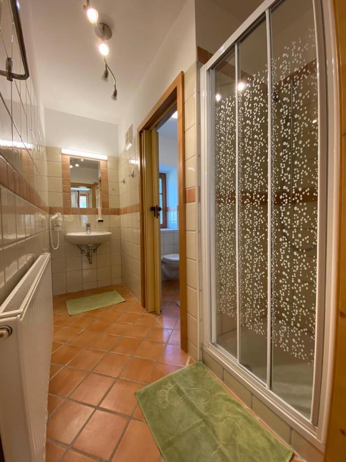 Kuerbishof Gartner Villa Fehring Bagian luar foto